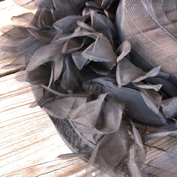 VTG 1960s Black Saucer Hat w Ruffled Brim OS - Picture 8 of 10